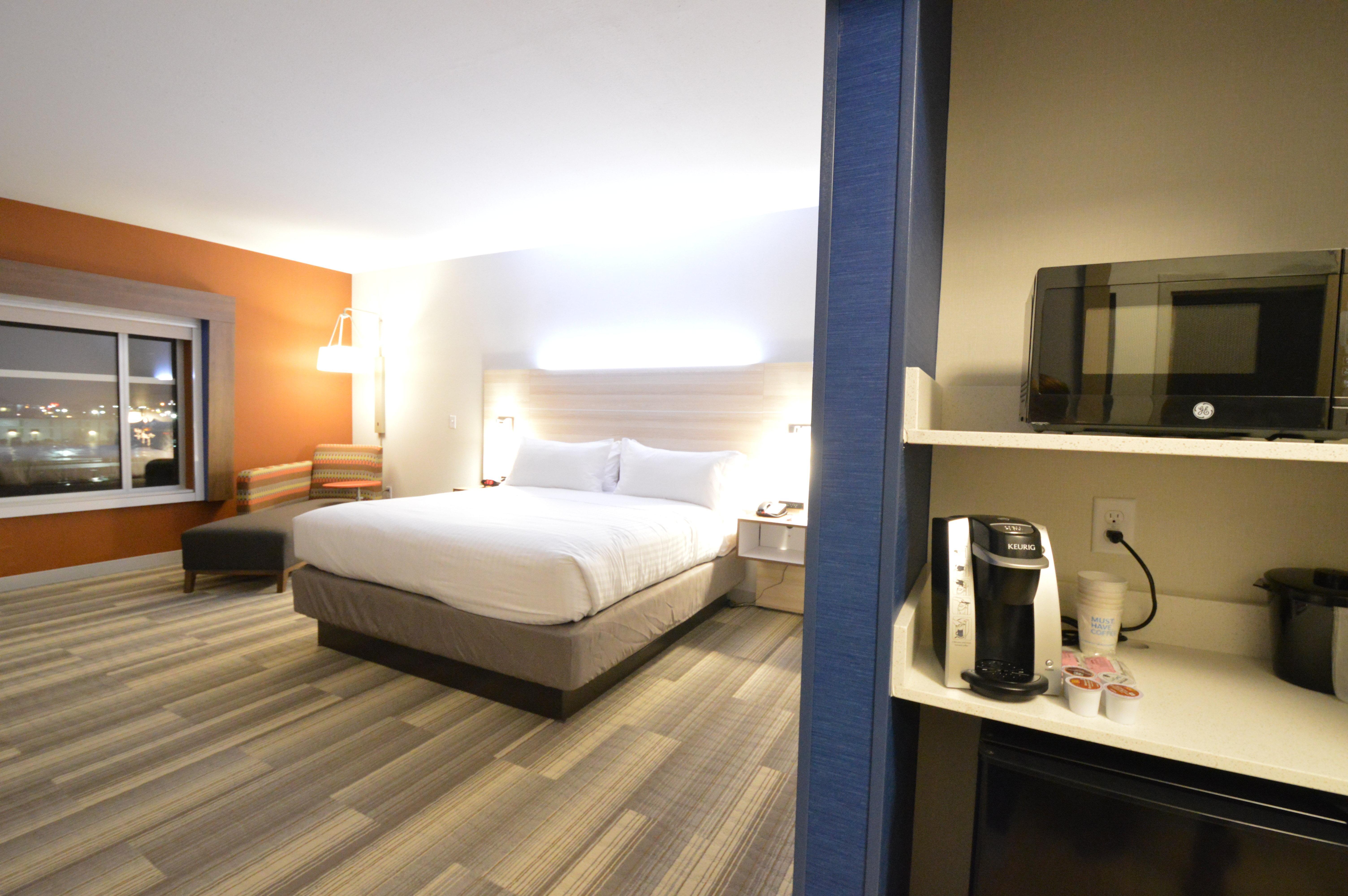 Holiday Inn Express & Suites Toledo West By Ihg Εξωτερικό φωτογραφία