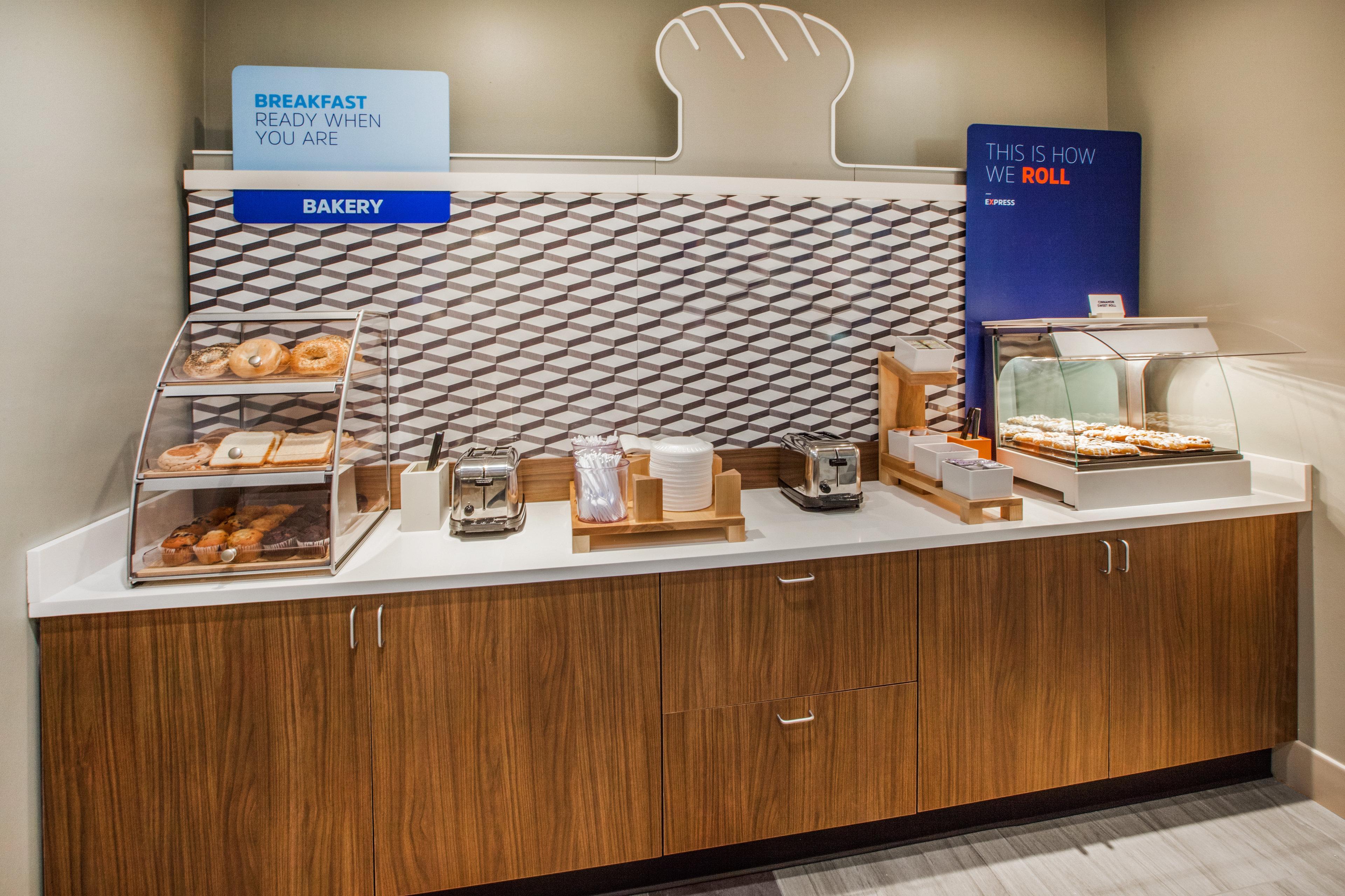 Holiday Inn Express & Suites Toledo West By Ihg Εξωτερικό φωτογραφία