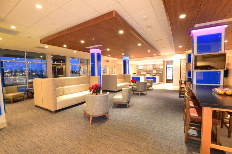 Holiday Inn Express & Suites Toledo West By Ihg Εξωτερικό φωτογραφία