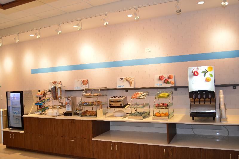 Holiday Inn Express & Suites Toledo West By Ihg Εξωτερικό φωτογραφία